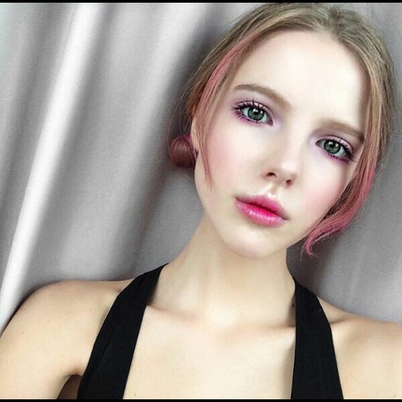 Meet your Posher - Picture 1 of 1